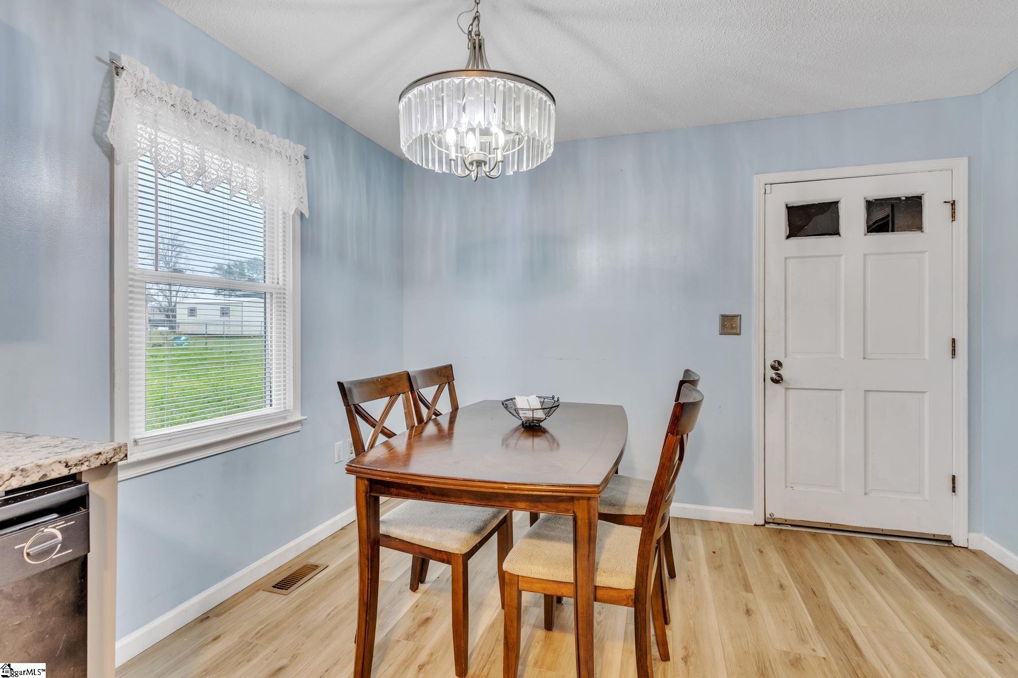 303 Kingsboro Road Anderson, SC 29626 - Photo 6 of 18 Gallery Image 6