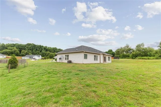 $1,895 | 74 Gray Field Court, Jefferson, GA 30549