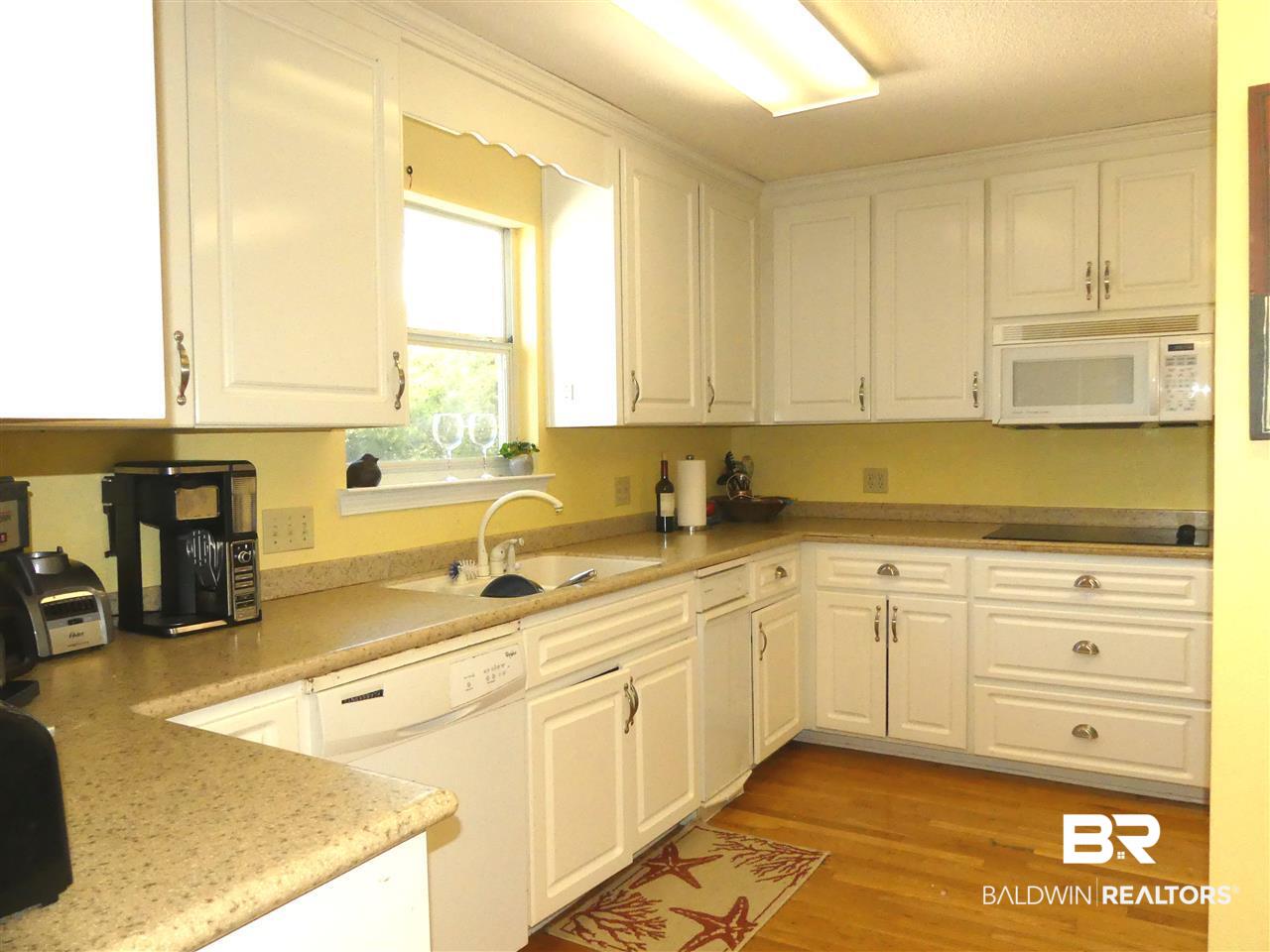 32816 River Road Orange Beach, AL 36561 - Photo 3 of 16 Kitchen