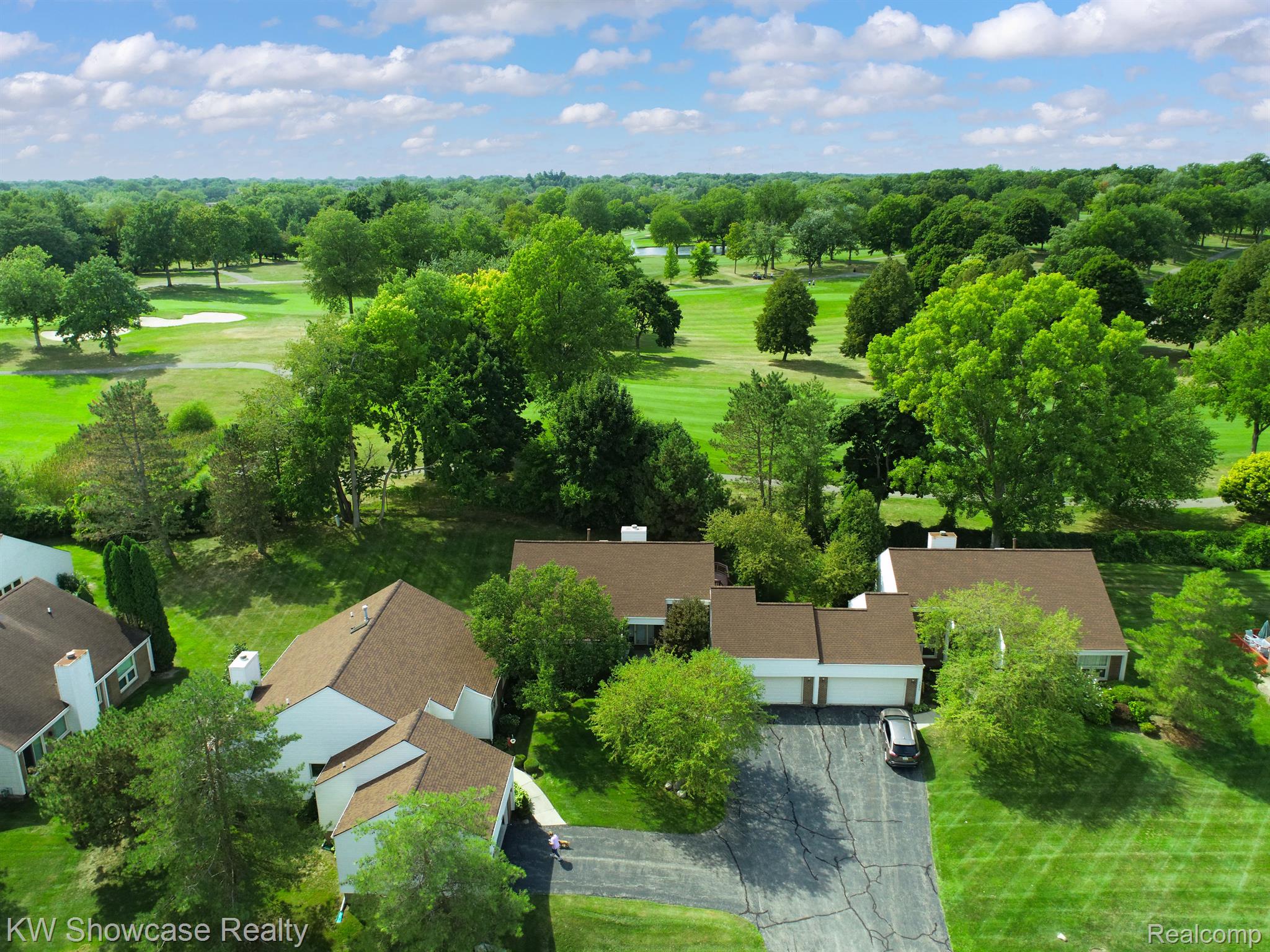 5252 Simpson Lake Road West Bloomfield, MI 48323 - Photo 31 of 55 Gallery Image 31