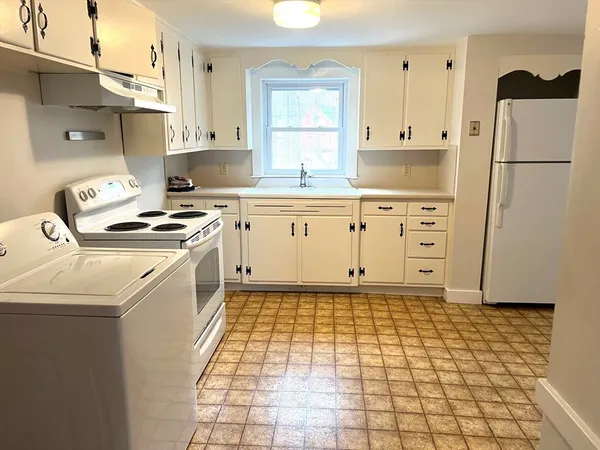 $2,400 | 50 Spruce Street, Unit 50, Acton, MA 01720