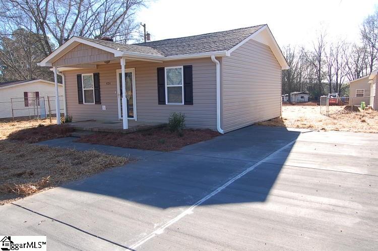 424 McAlister Road Williamston, SC 29697 - Photo 2 of 29 Gallery Image 2