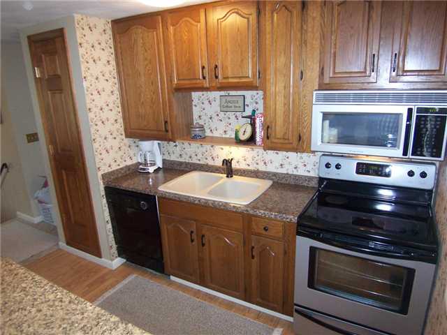 693 Yellow Mills Road Macedon, NY 14522 - Photo 11 of 16 Kitchen