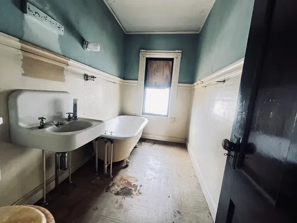 $279,000 | 157-159 Lebanon Street, Springfield, MA 01109