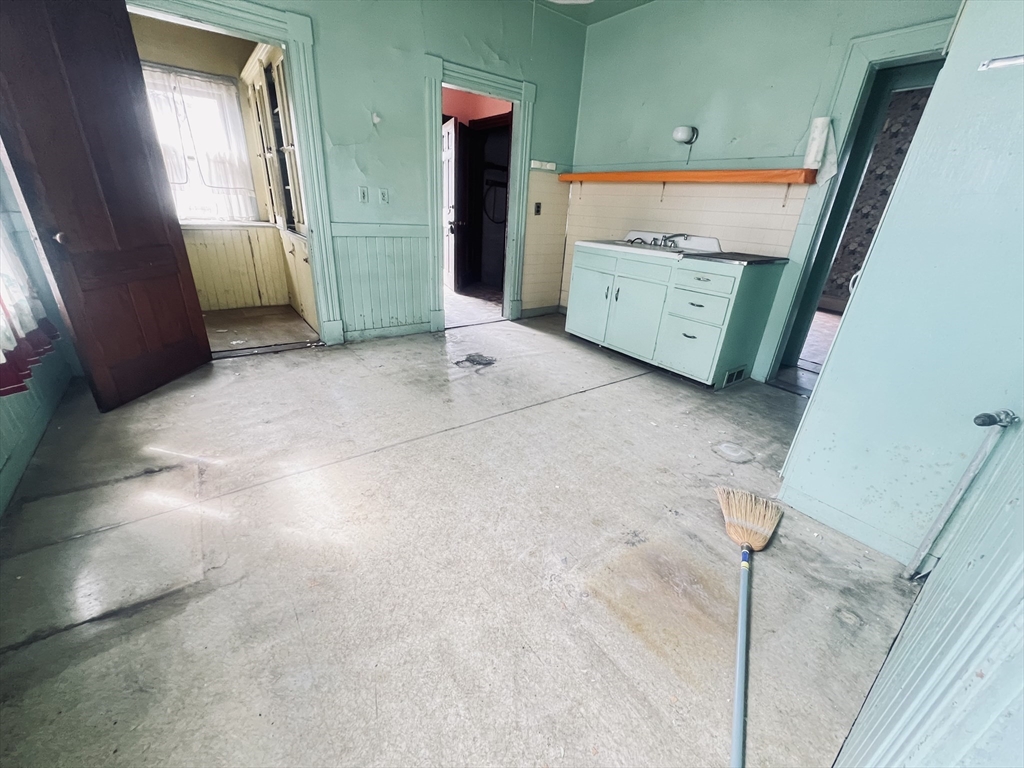 157-159 Lebanon Street Springfield, MA 01109 - Photo 20 of 22