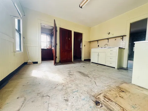 $279,000 | 157-159 Lebanon Street, Springfield, MA 01109