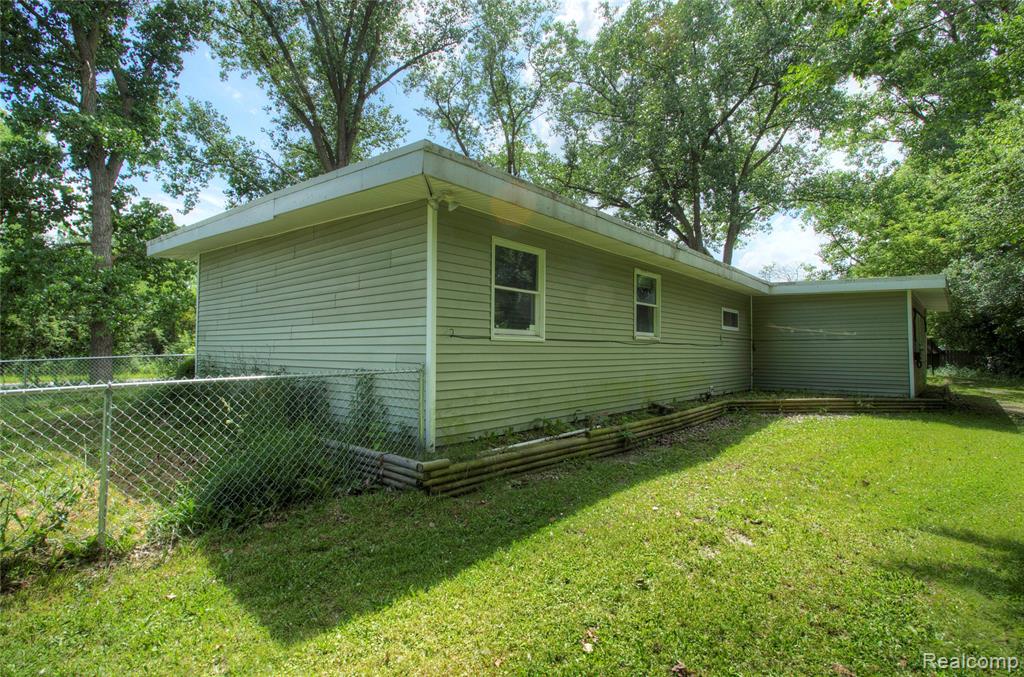 1906 Banner Road Saginaw, MI 48601 - Photo 37 of 44