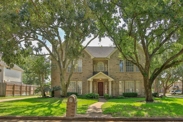 $439,000 | 14827 Atterbury Drive, Sugar Land, TX 77498