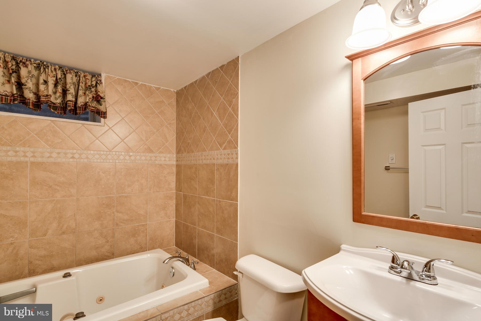 505 Ridge Road Finksburg, MD 21048 - Photo 17 of 30 Bath (Master)