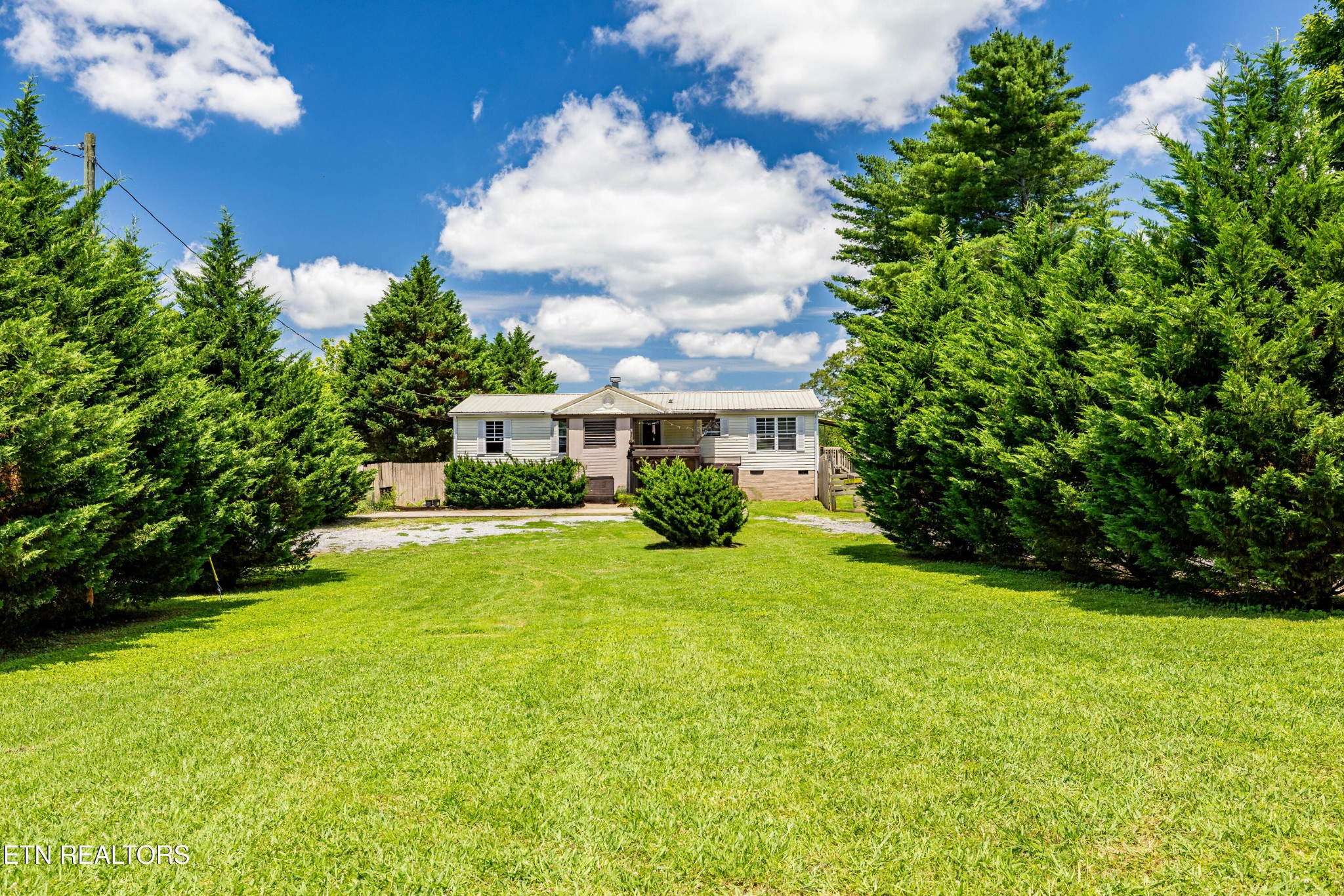 340 Stephens Road Greenback, TN 37742 - Photo 2 of 21 Gallery Image 2