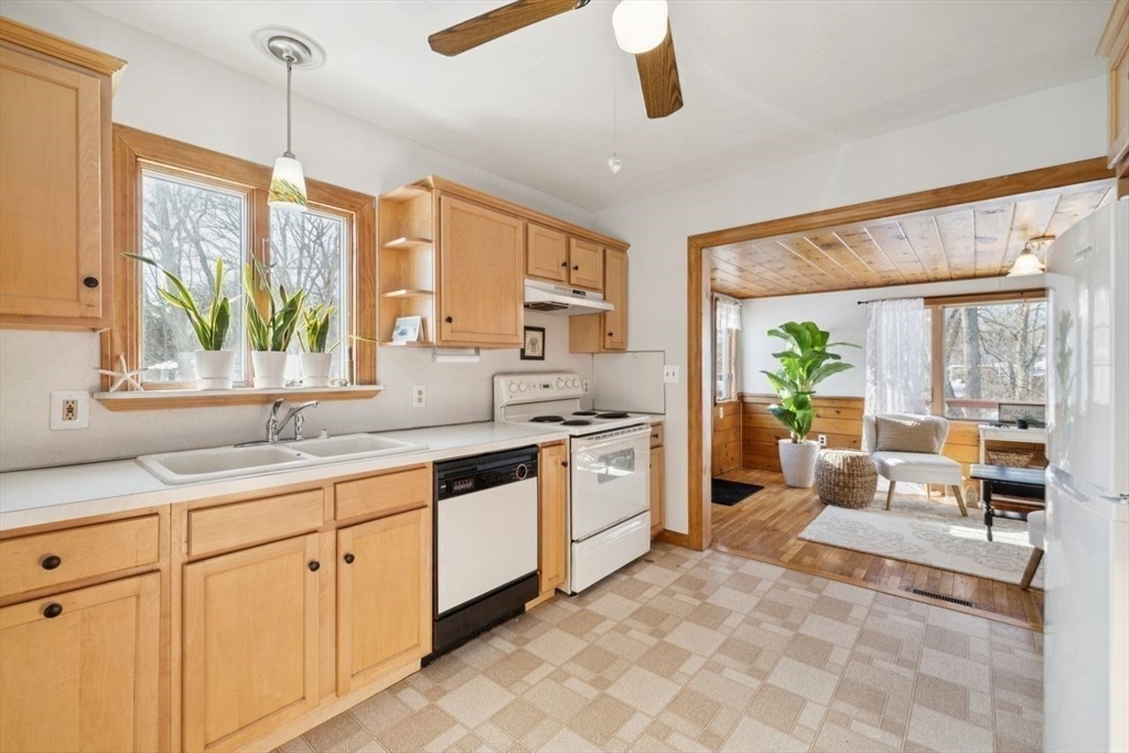 21 Jenkins Place Scituate, MA 02066 - Photo 11 of 26