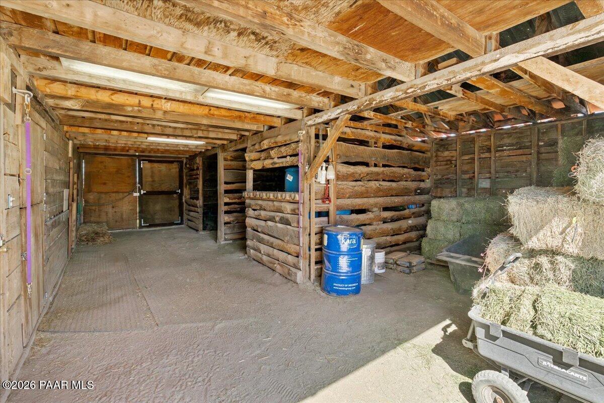25325 North Naples Street Paulden, AZ 86334 - Photo 24 of 34 Barn