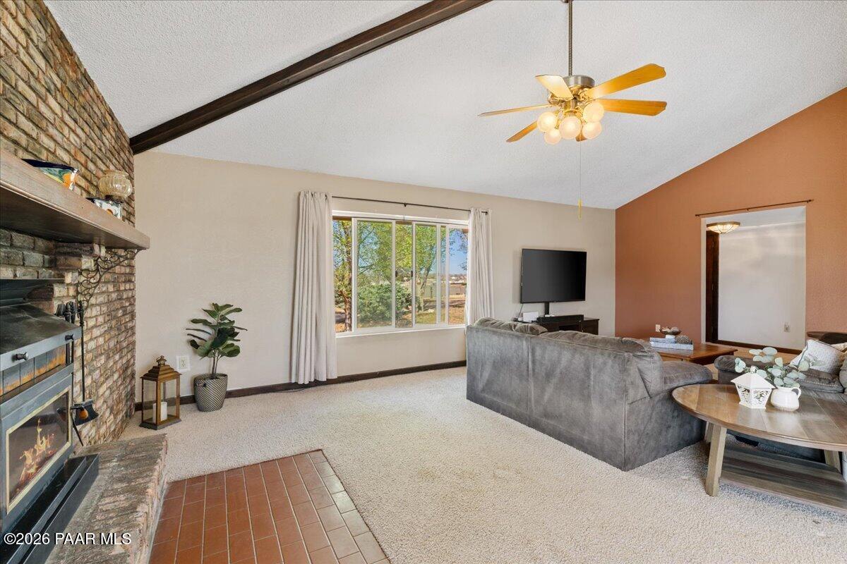 25325 North Naples Street Paulden, AZ 86334 - Photo 5 of 34 Living Room