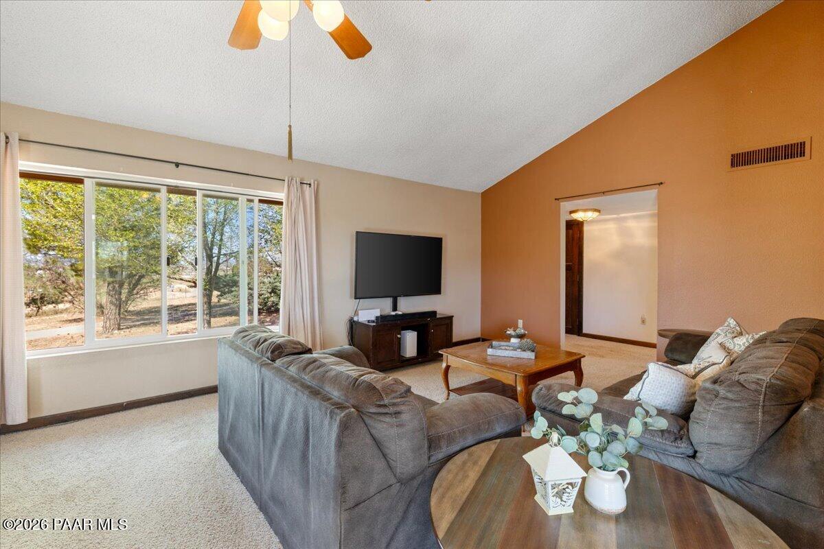 25325 North Naples Street Paulden, AZ 86334 - Photo 6 of 34 Living Room