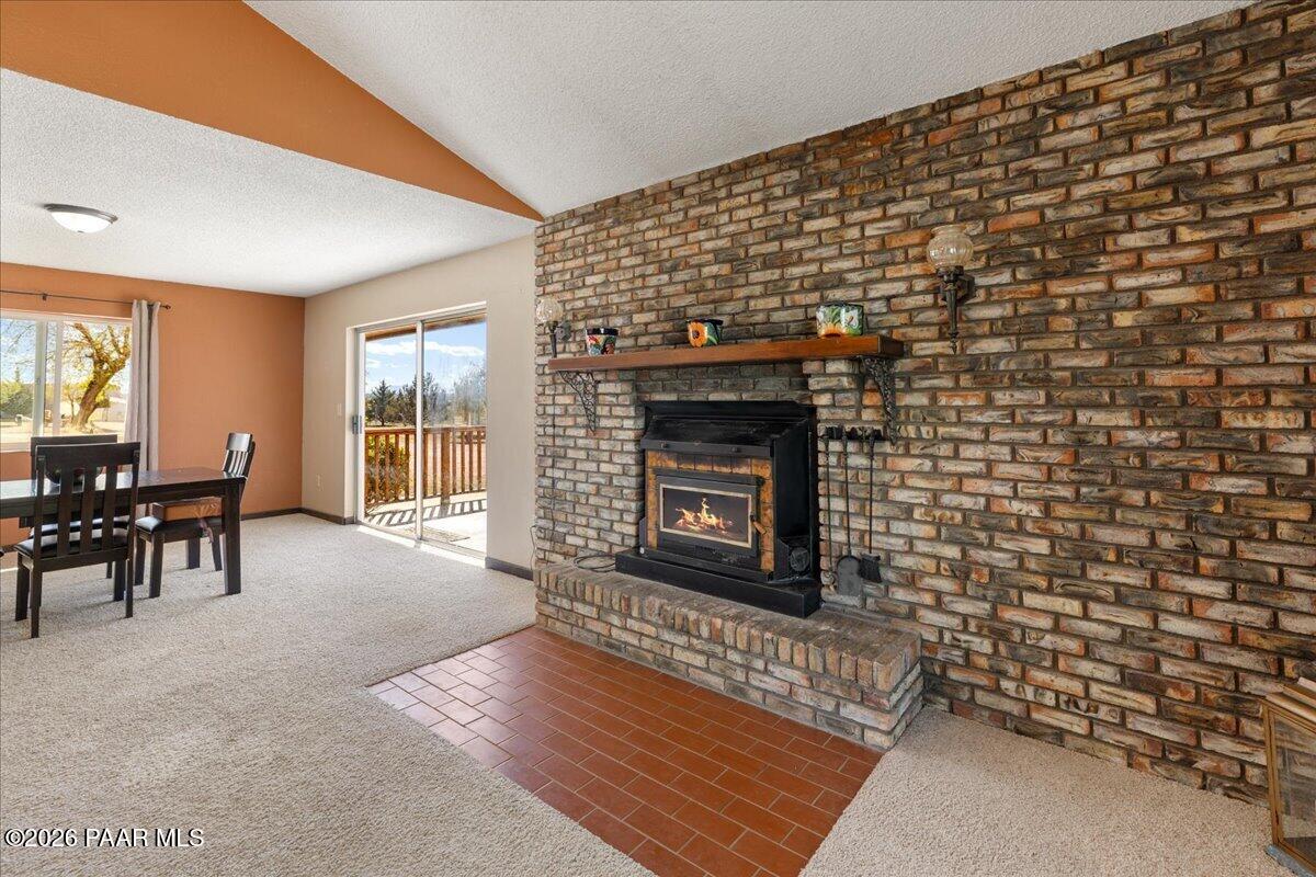 25325 North Naples Street Paulden, AZ 86334 - Photo 8 of 34 Living Room