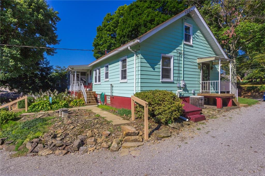 2032 Mercer Road New Brighton, PA 15066 - Photo 3 of 21 Gallery Image 3