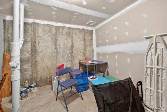 $175,000 | 1315 Holgate Drive, Unit B, Ballwin, MO 63021