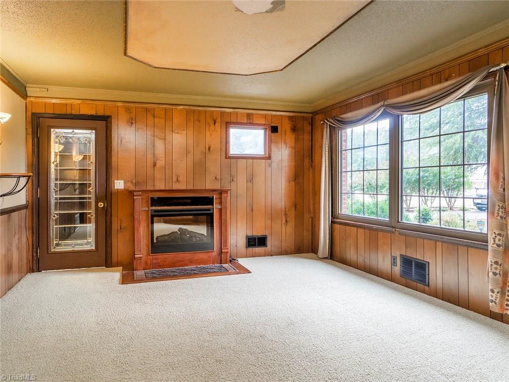 330 Boone Road Burlington, NC 27217 - Photo 5 of 48 Living Room