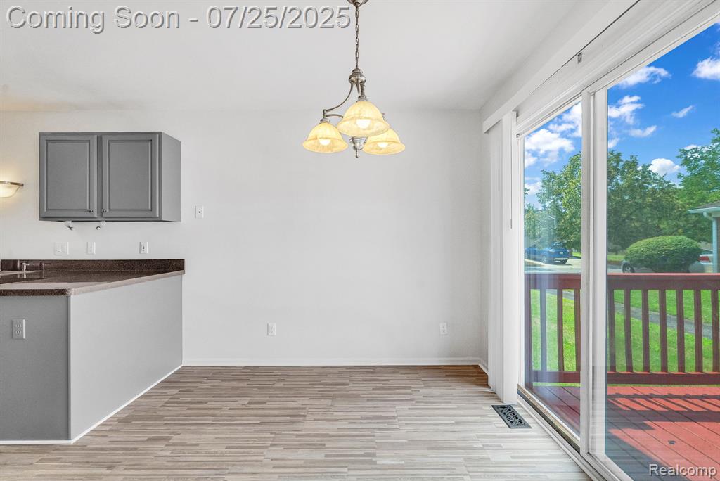 17580 Freedom Lane Riverview, MI 48193 - Photo 18 of 49
