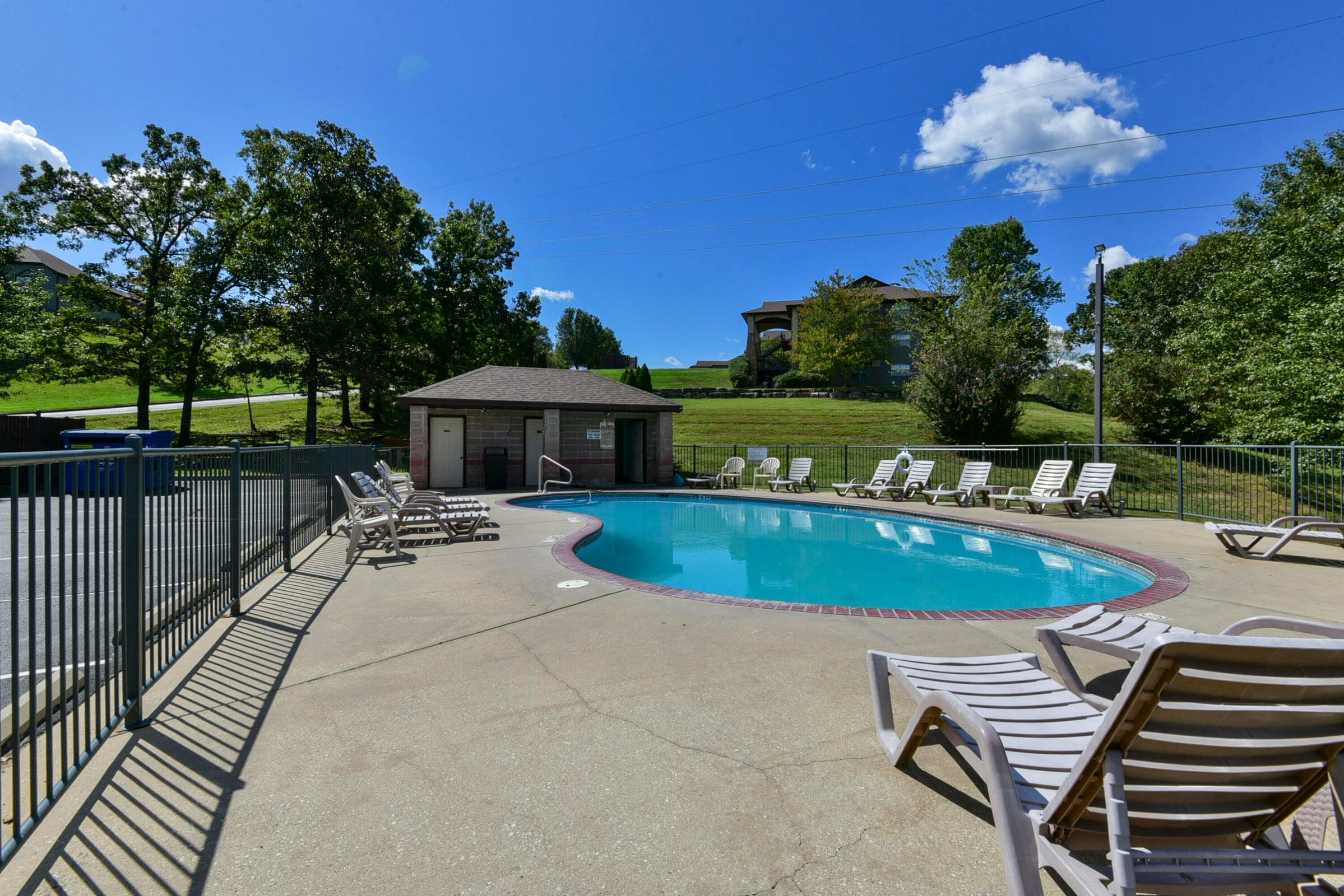 1001 Golf Drive, Unit 14 Reeds Spring, MO 65737 - Photo 16 of 35 40