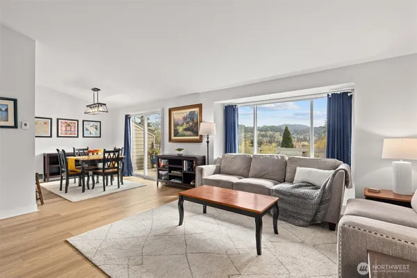 $549,999 | 210 Mountain Park Boulevard Southwest, Unit F303, Issaquah, WA 98027