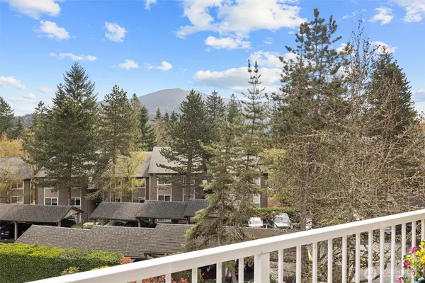 $549,999 | 210 Mountain Park Boulevard Southwest, Unit F303, Issaquah, WA 98027