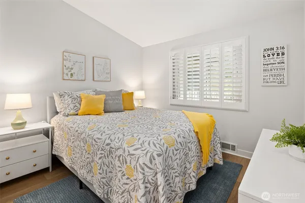 $549,999 | 210 Mountain Park Boulevard Southwest, Unit F303, Issaquah, WA 98027