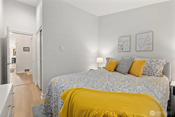 $549,999 | 210 Mountain Park Boulevard Southwest, Unit F303, Issaquah, WA 98027
