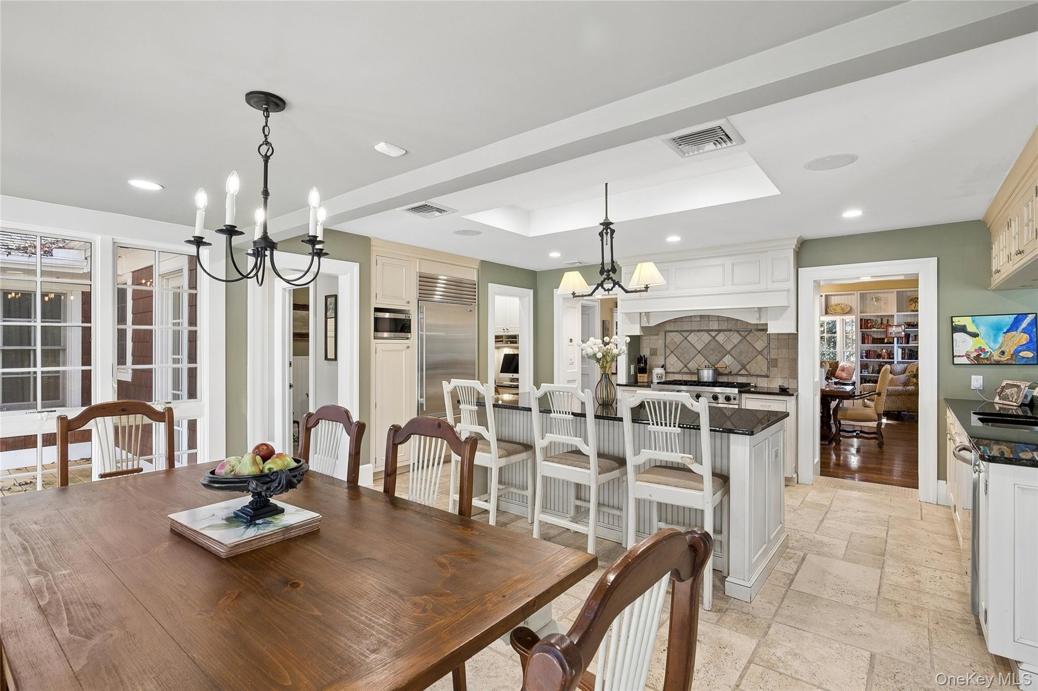 39 Cherry Lane Syosset, NY 11791 - Photo 12 of 44