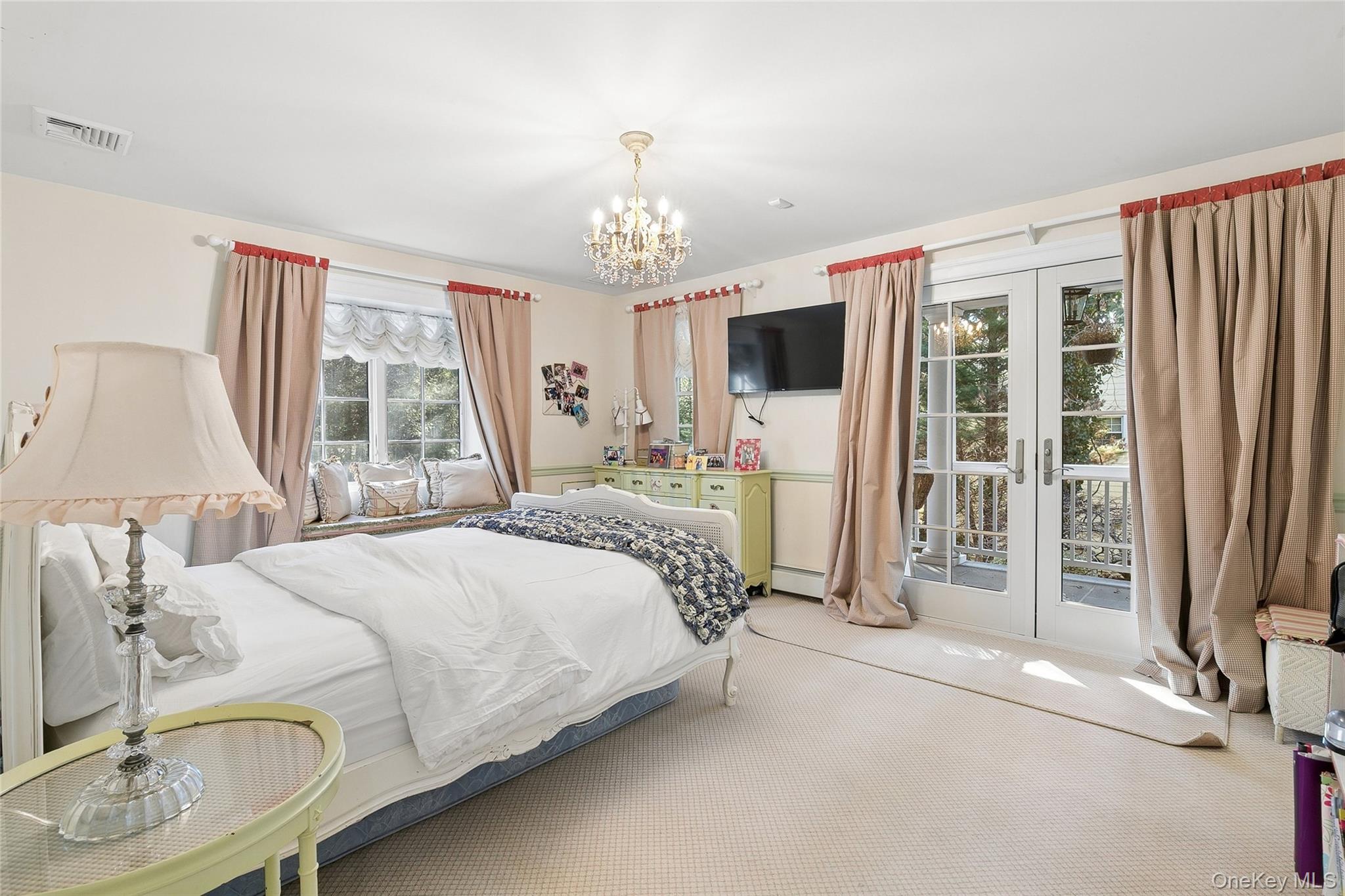 39 Cherry Lane Syosset, NY 11791 - Photo 24 of 44