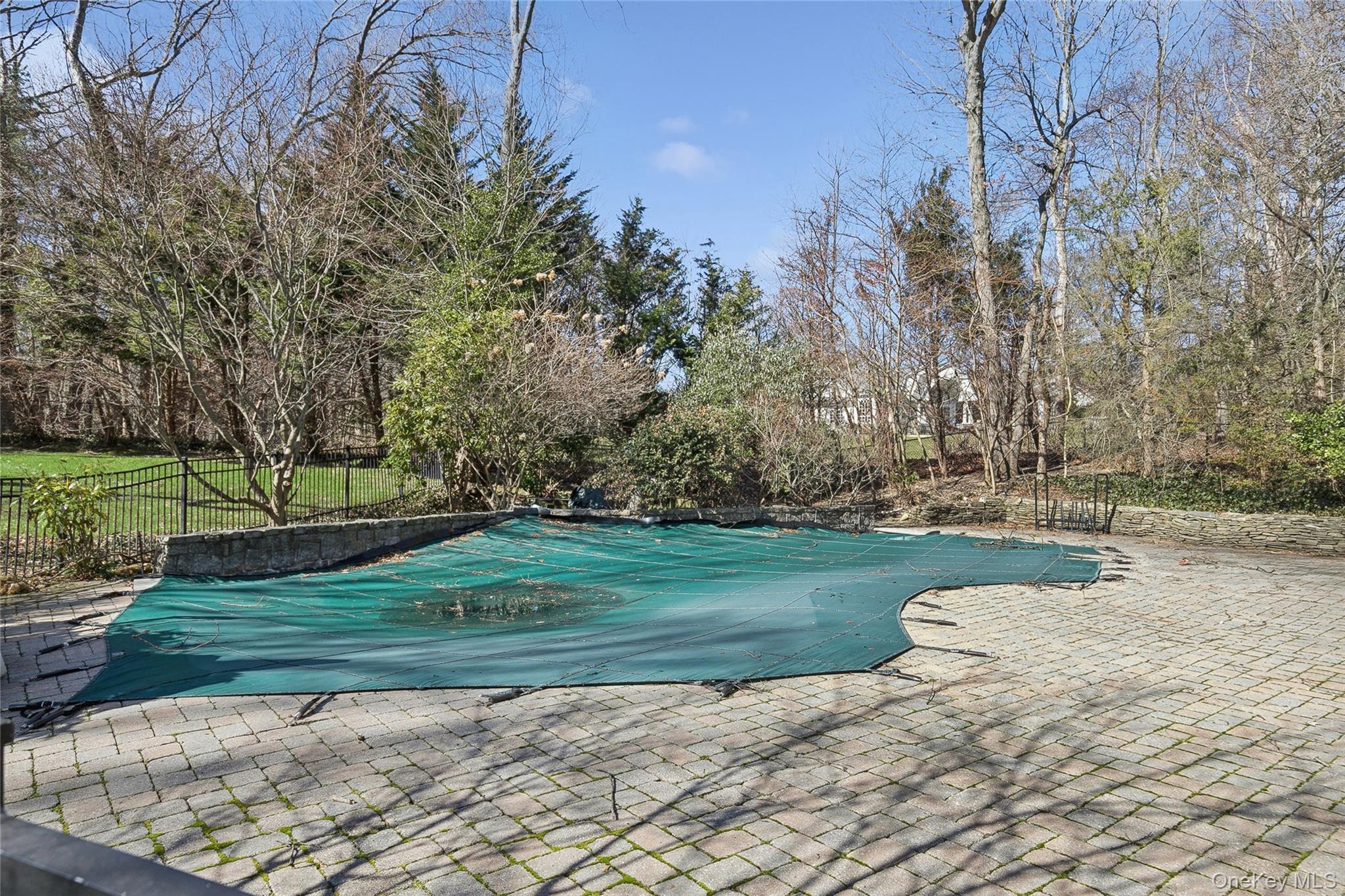 39 Cherry Lane Syosset, NY 11791 - Photo 38 of 44
