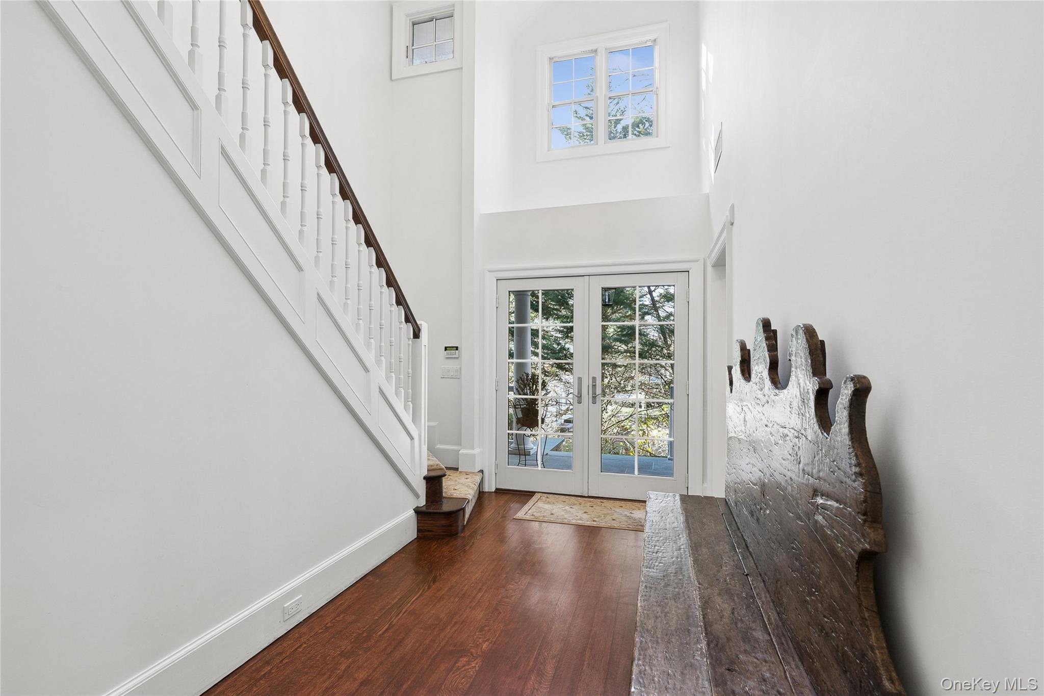 39 Cherry Lane Syosset, NY 11791 - Photo 4 of 44