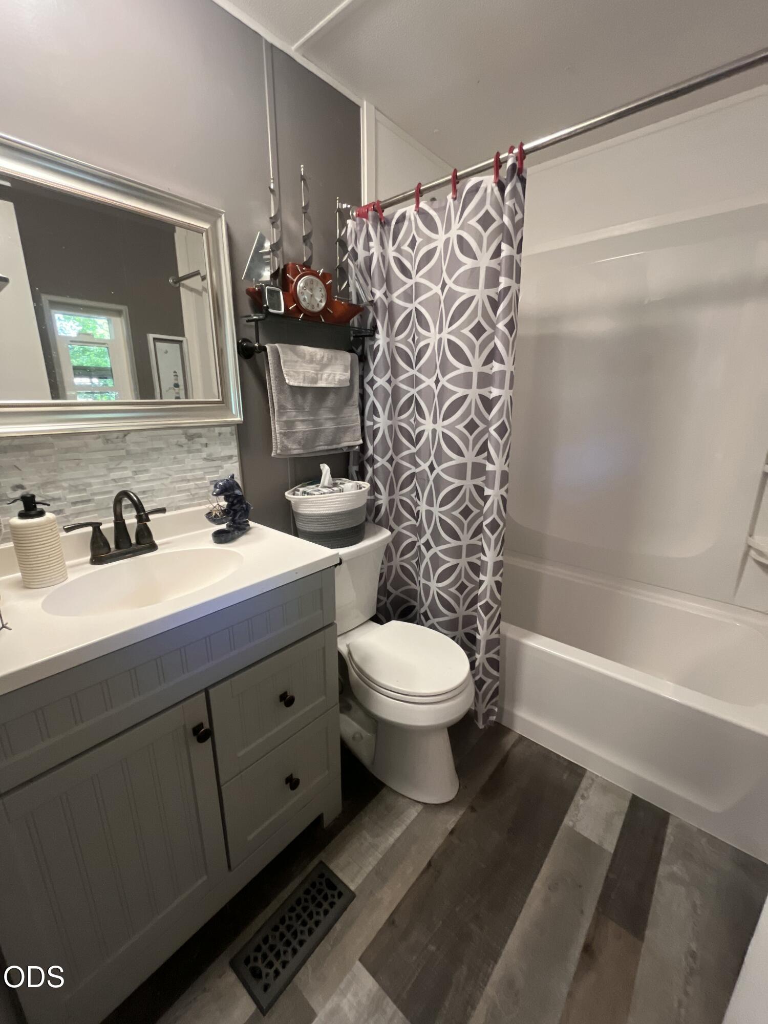 6226 East Evans Creek Road, Unit 12 Rogue River, OR 97537 - Photo 12 of 33