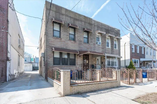 $799,999 | 717 Calhoun Avenue | Throgs Neck
