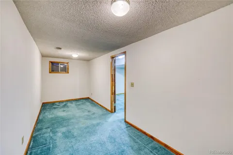 a picture of a bench in a window