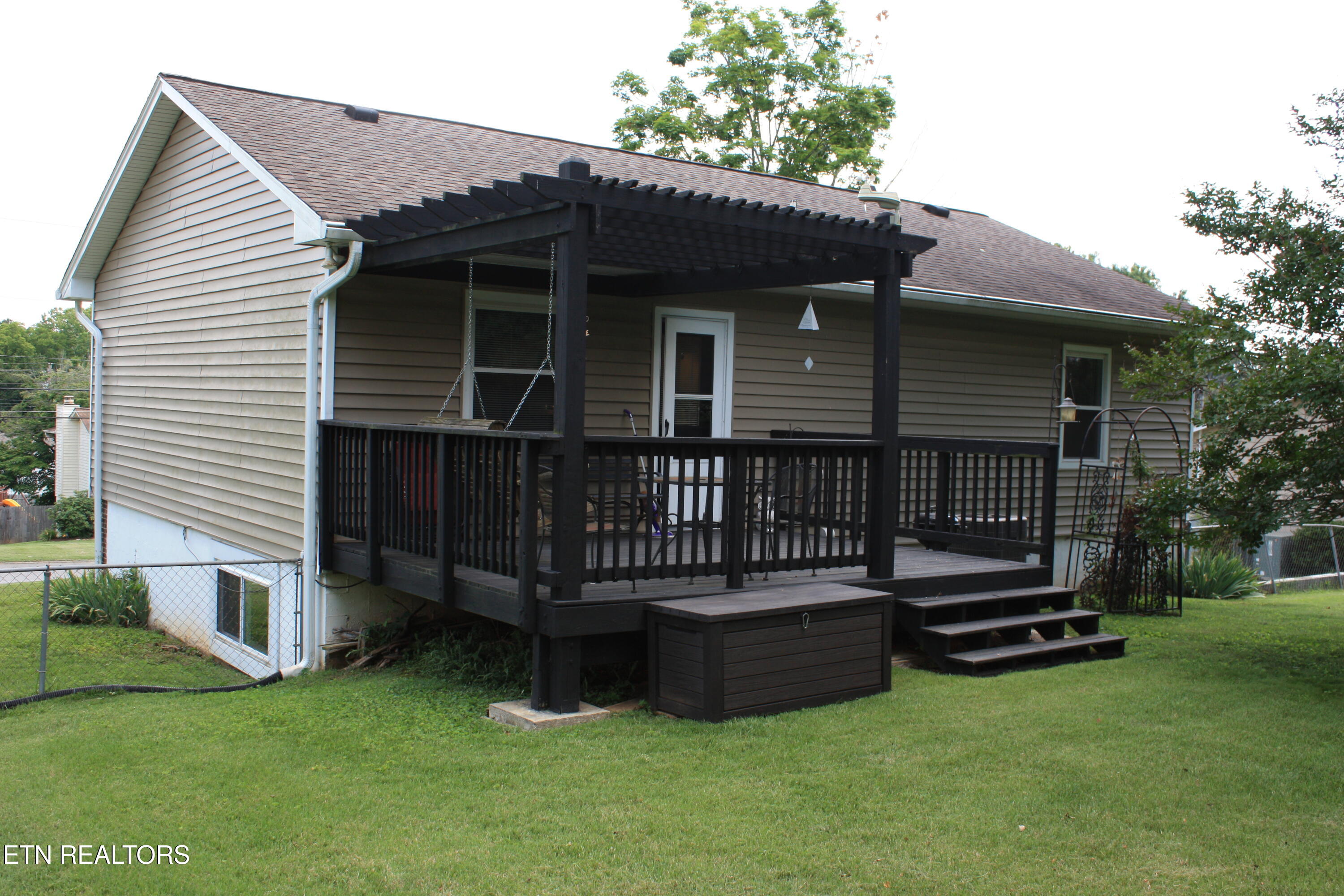 7709 Windsong Road Powell, TN 37849 - Photo 7 of 24 IMG_3054