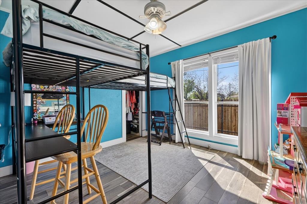 124 West Travis Dublin, TX 76446 - Photo 18 of 30 a view of a livingroom with furniture and windows
