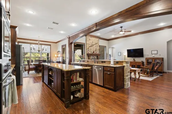 $810,000 | 21883 Syrah, Tyler, TX 75703