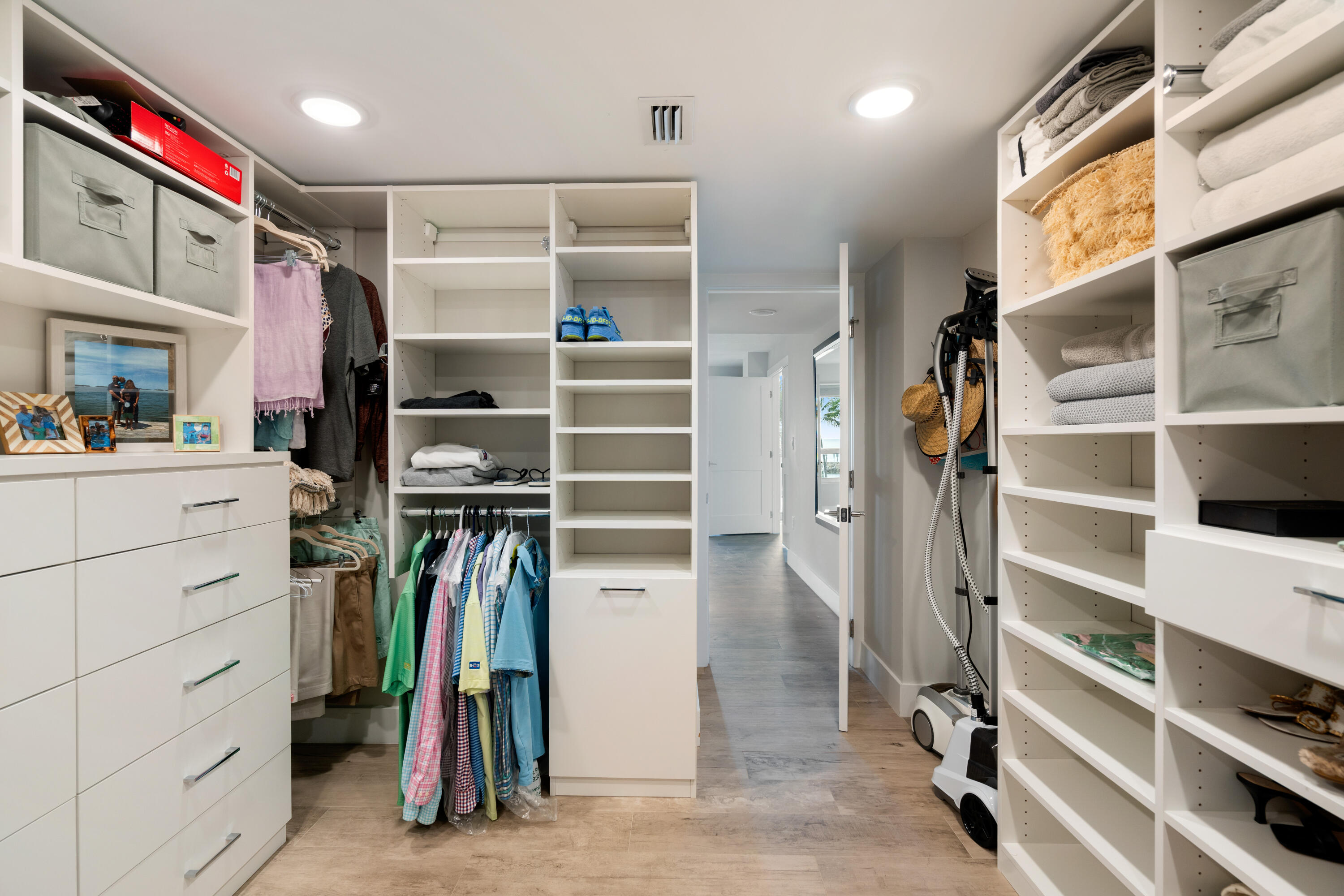 87851 Old Highway, Unit P22 Islamorada, FL 33036 - Photo 16 of 32 Primary Suite walk-in closet