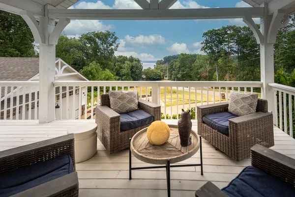 $588,900 | 455 Lakeshore Lane, Counce, TN 38326