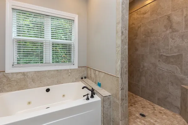 $588,900 | 455 Lakeshore Lane, Counce, TN 38326
