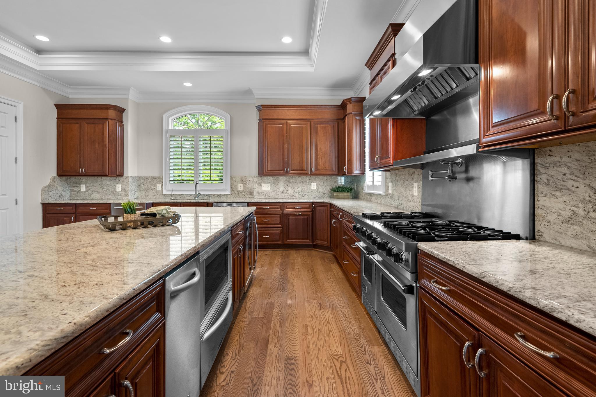 1536 Crowell Road Vienna, VA 22182 - Photo 8 of 58 Gallery Image 8