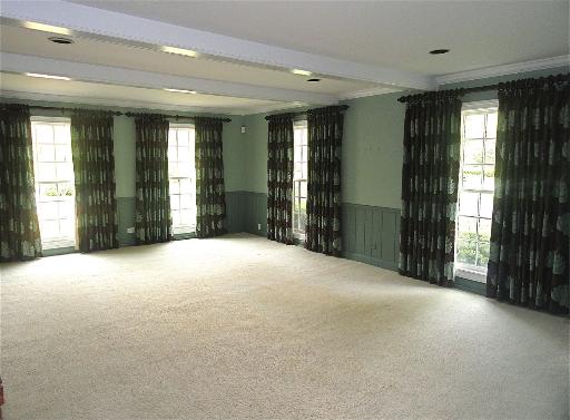 348 Firth Road Inverness, IL 60067 - Photo 7 of 16 a view of a big room with windows and closet