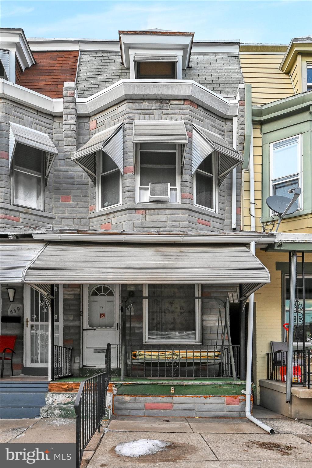 541 Perry Street Reading, PA 19601 - Photo 3 of 26