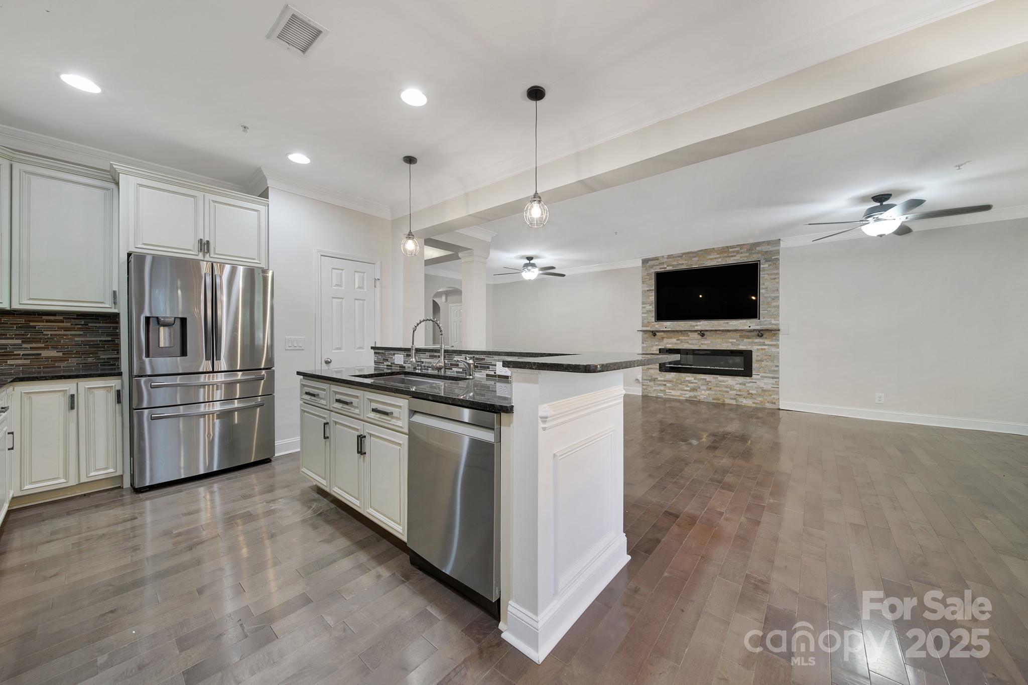 329 Wave Crest Drive Tega Cay, SC 29708 - Photo 13 of 47