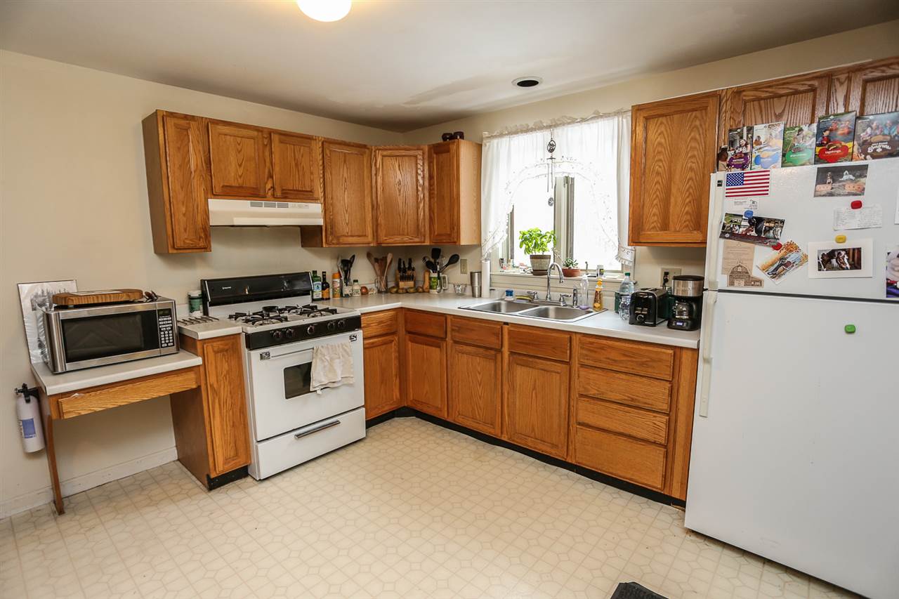 155 Stage Road Nottingham, NH 03290 - Photo 22 of 39