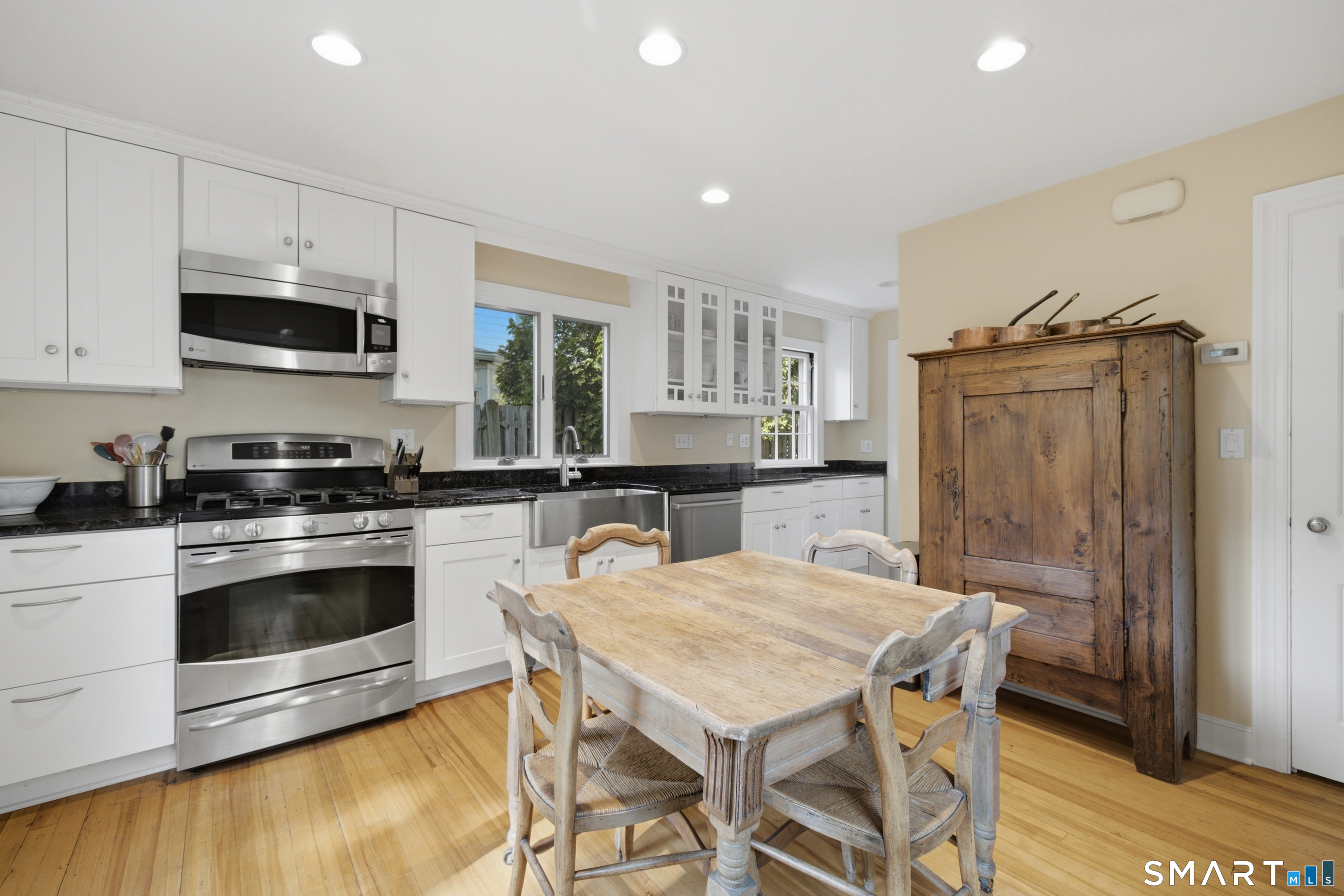 9 Stratford Road West Hartford, CT 06117 - Photo 10 of 40 The bright and functional kitchen with plenty of cabinets and counter space