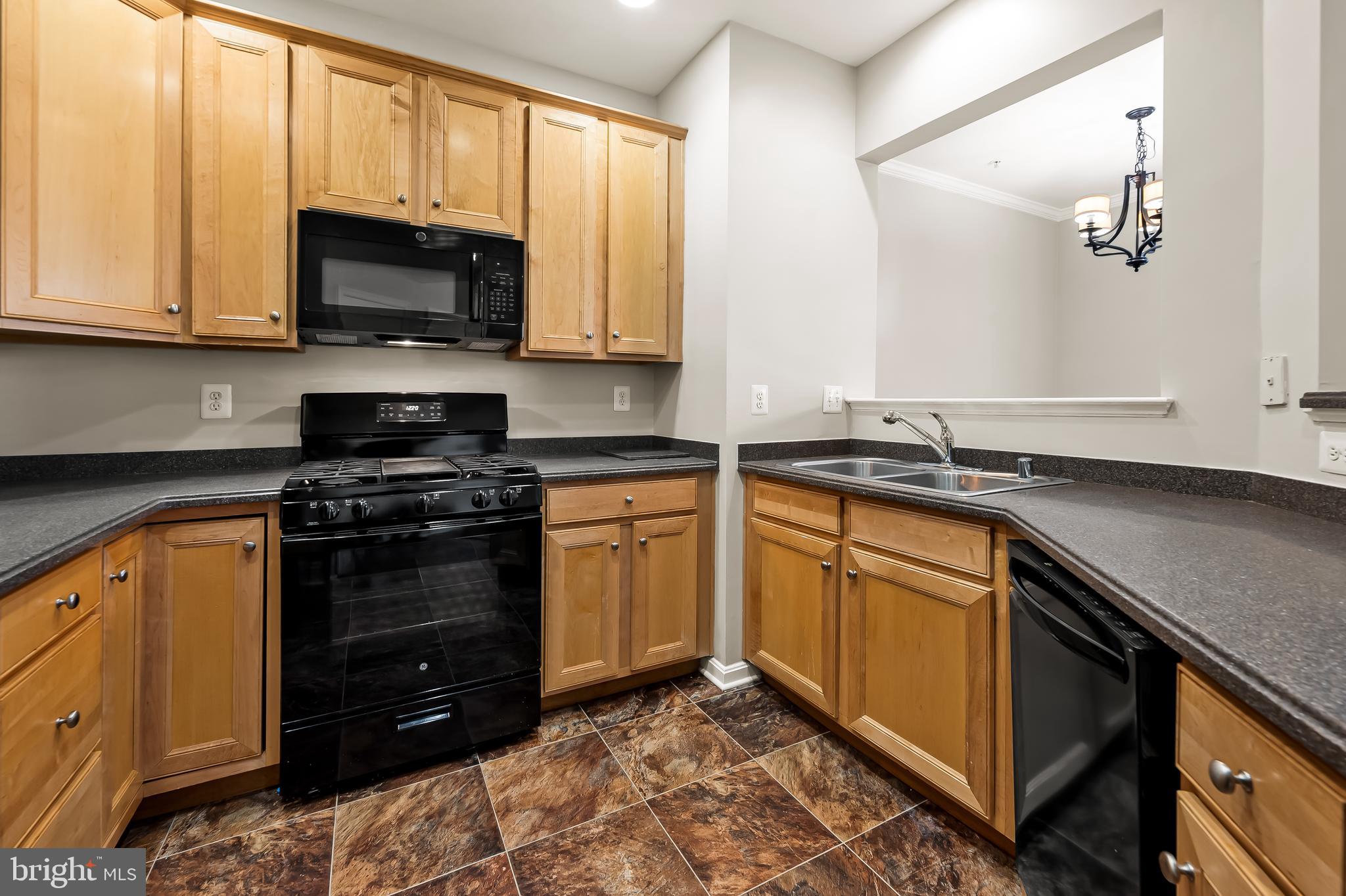 103 Featherstone Place Frederick, MD 21702 - Photo 8 of 30