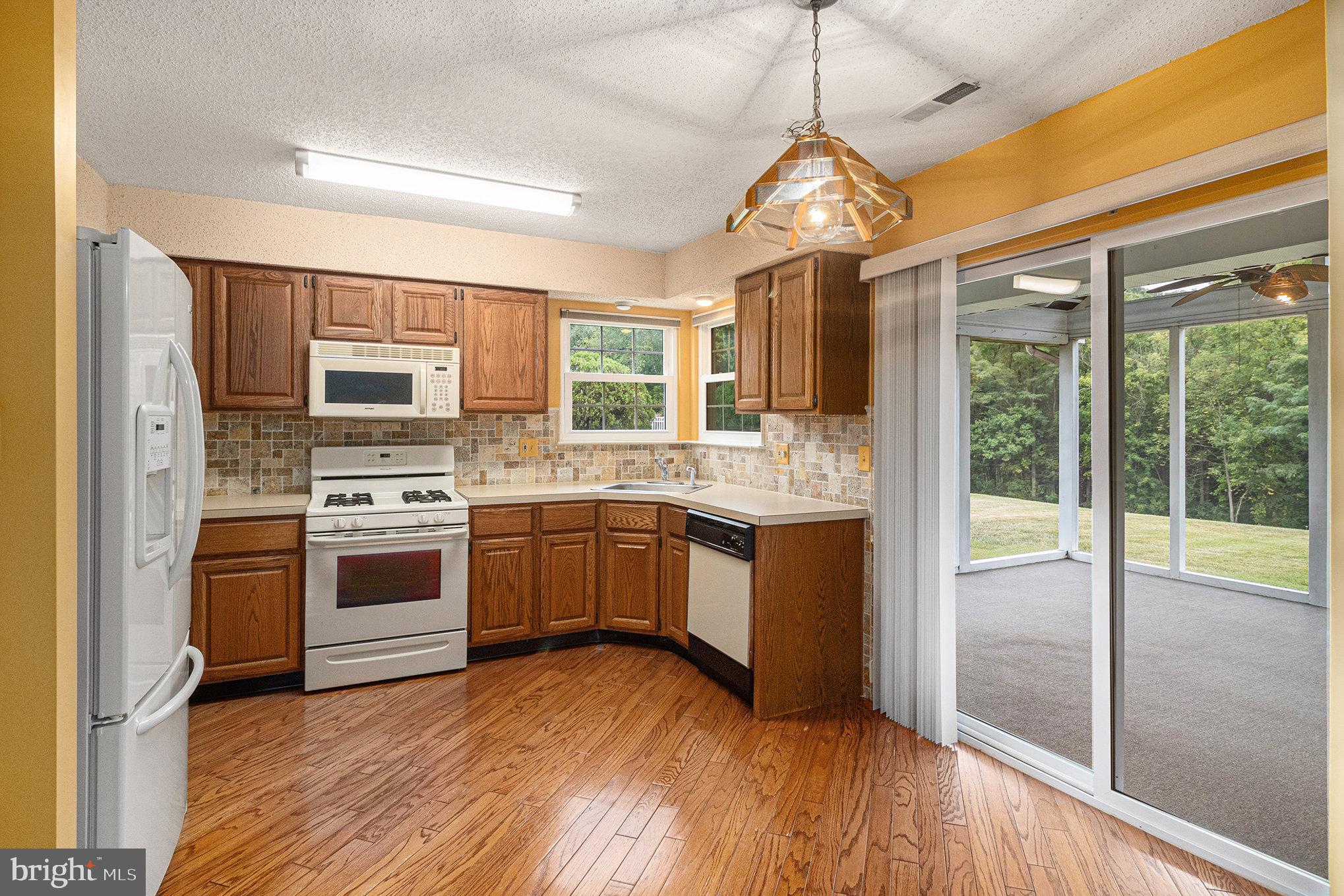 106 Harrogate Drive Lumberton, NJ 08048 - Photo 15 of 35 Kitchen