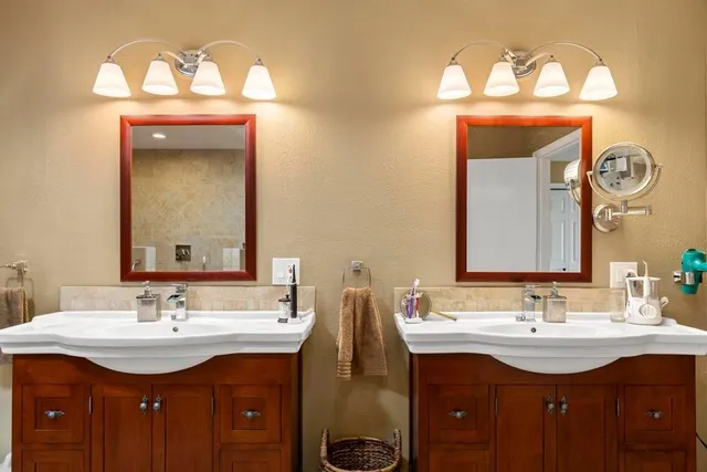 $699,900 | 11147 Township Road, Browns Valley, CA 95918